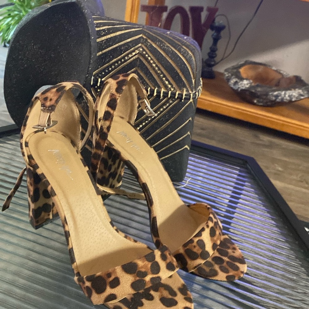Size 8 Nasty Girl leopard Strap Heels wore only once brown and tan